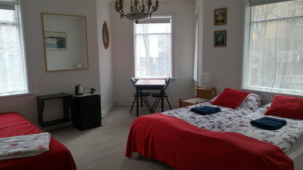 Guesthouse Solgardar Акурейри Экстерьер фото